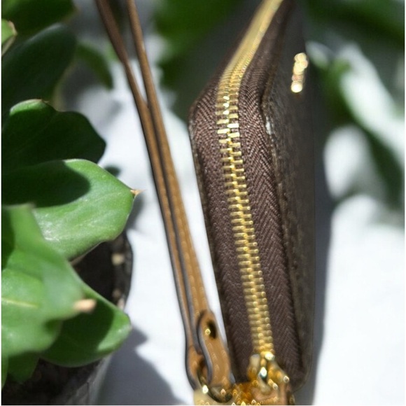 Michael Kors Jet Set Wristlet Wallet Phone Case Travel Large Flat Zip - Picture 2 of 6